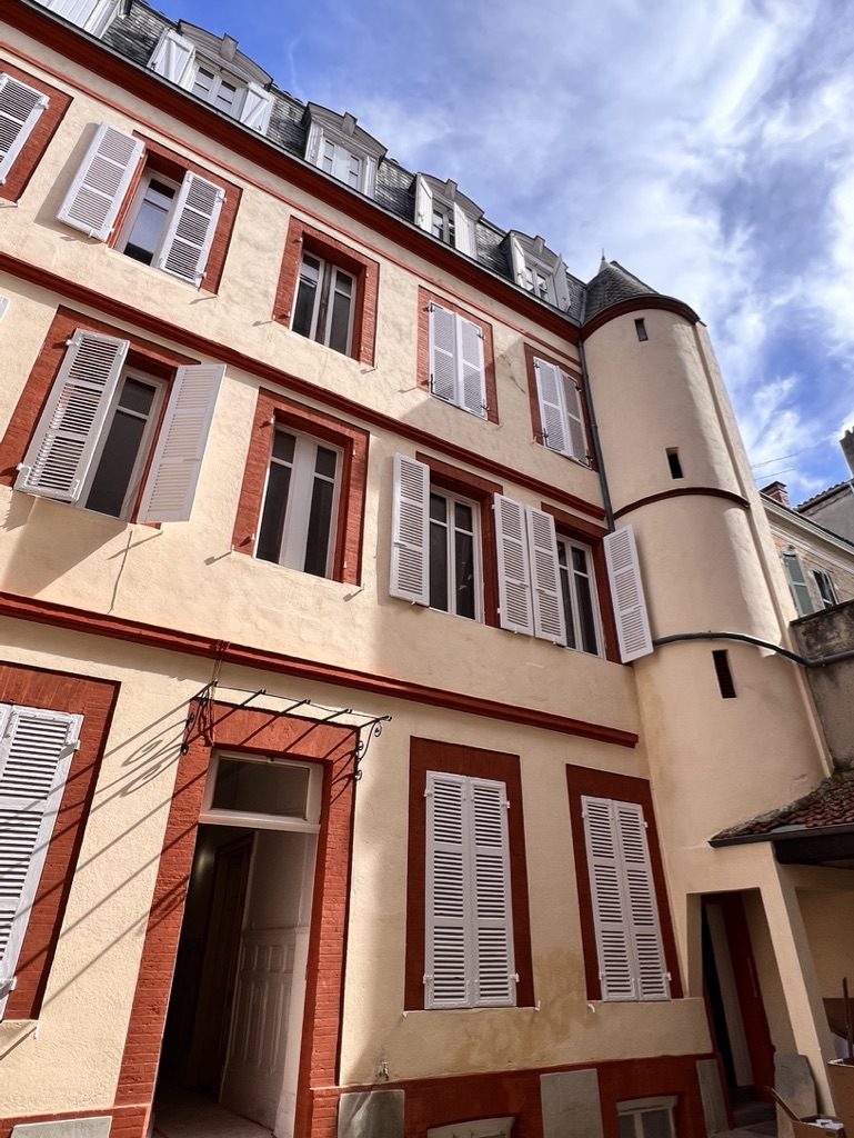 h façade arrière